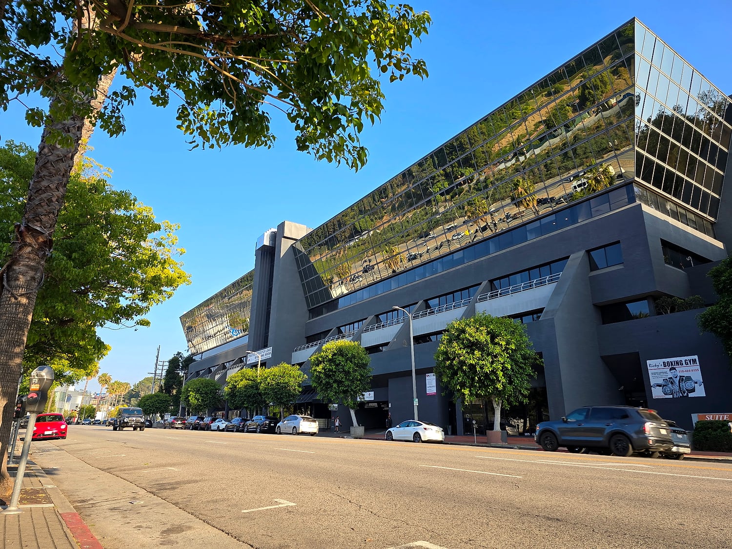 Mixed-use building, street-level glass